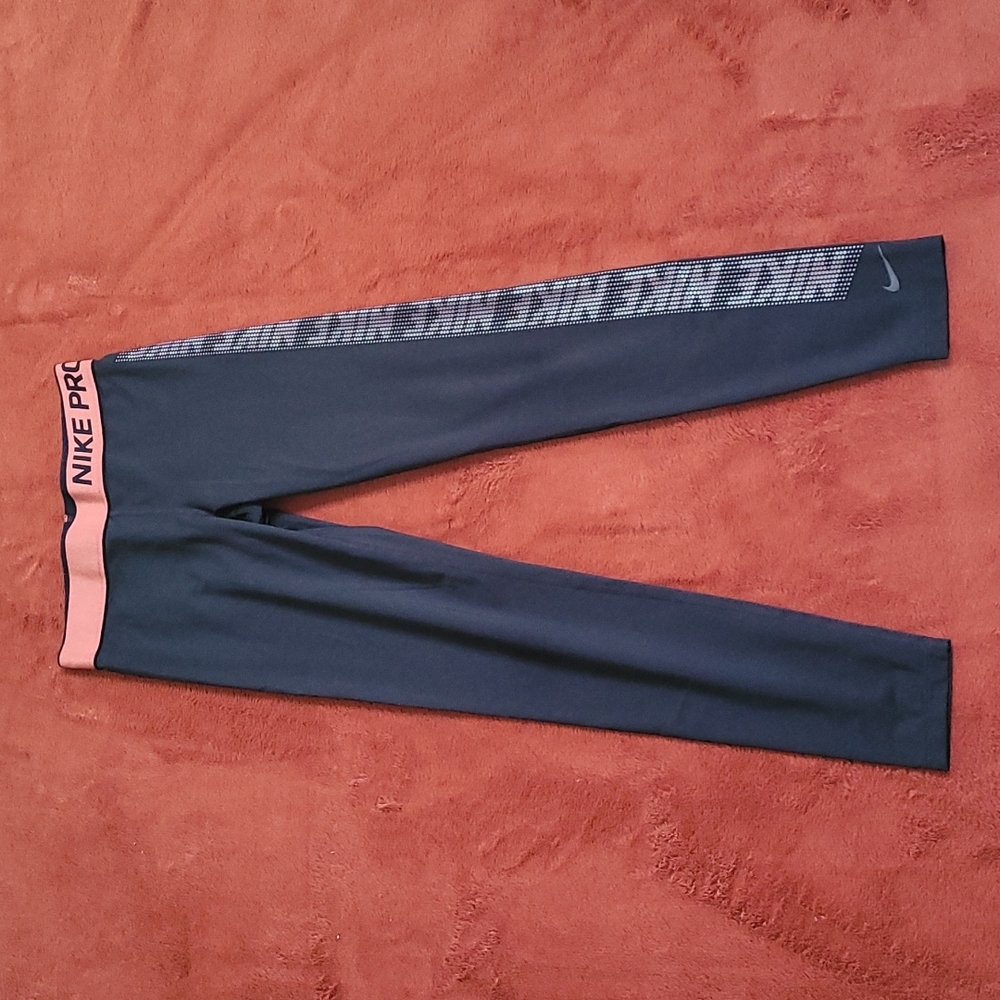 Nike Pro Metallic
